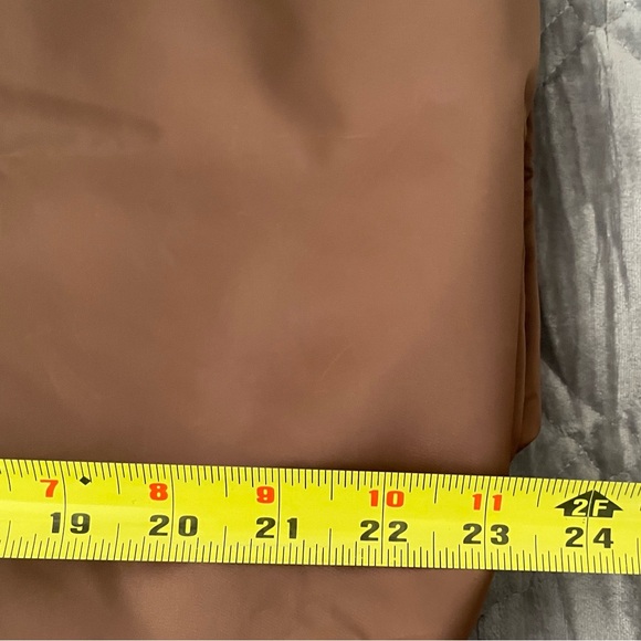 โ๏ธ NWOT Tumi Just In Case Weekender + Pouch - Picture 11 of 15